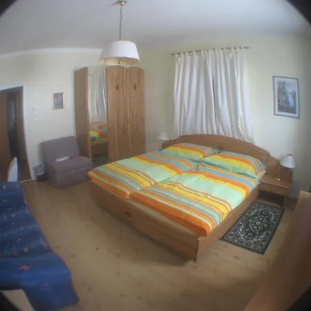 Sextnerhof 3*