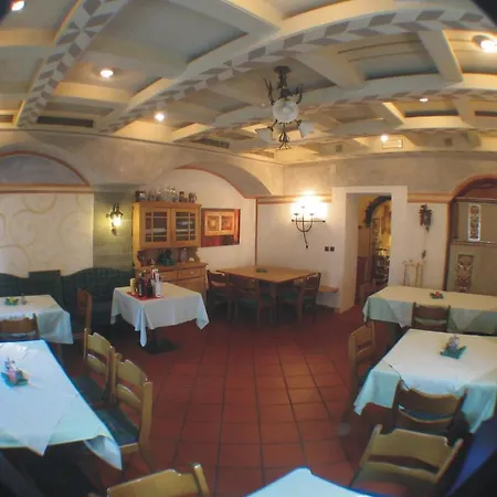 Sextnerhof 3*