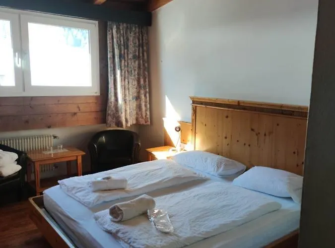 Hotell Sextnerhof 3*