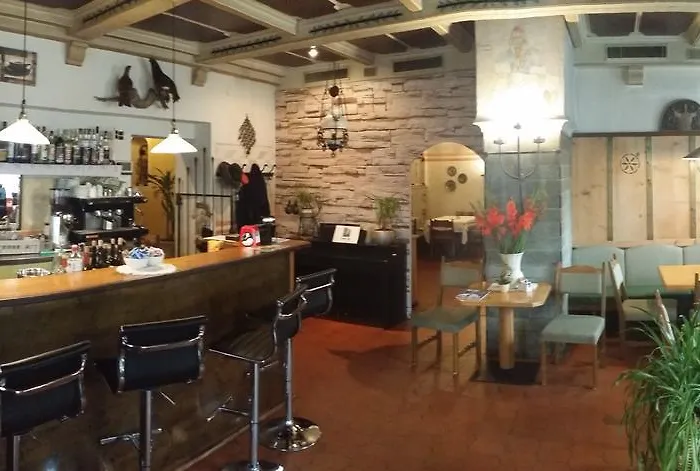 Hotell Sextnerhof 3*