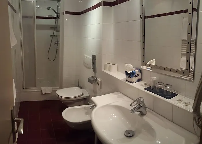 Hotell Sextnerhof 3*